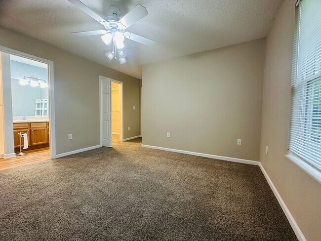 Building Photo - 3 bedroom, 2 bath w/ 2-car garage convenient to Sevier, Knox & Jefferson Counties - available now