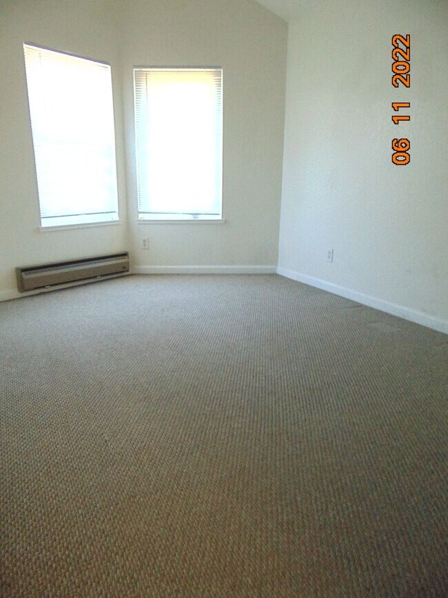 Building Photo - S.55th Street 1520