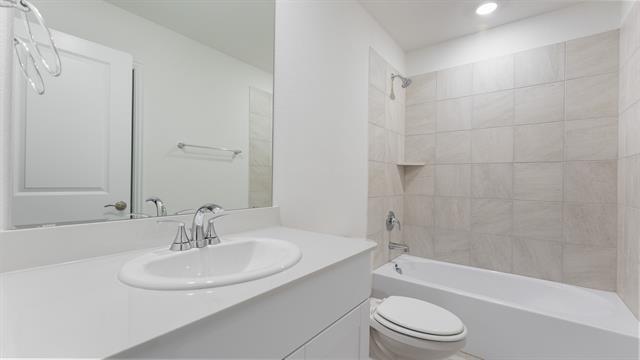 Building Photo - 510 Yellowstar Ln