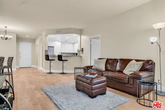 Building Photo - 12000 Goshen Ave