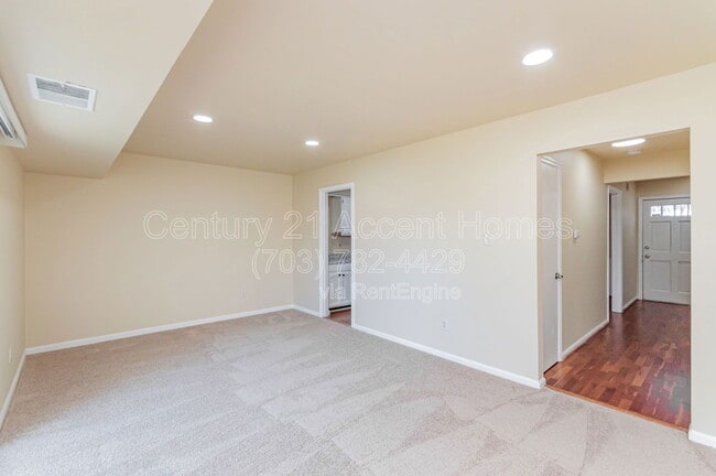 Building Photo - 14447 Cool Oak Ln