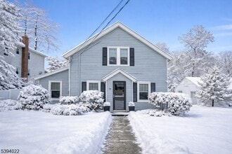 Building Photo - 19 Forest Dr