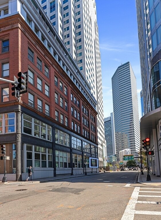 Building Photo - 88 Kingston St