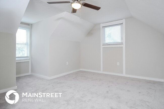 Building Photo - 2552 Bucida Dr