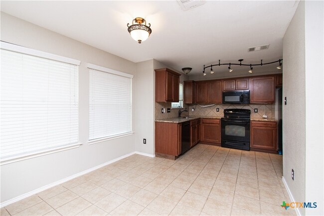 Building Photo - 5100 Lions Gate Ln