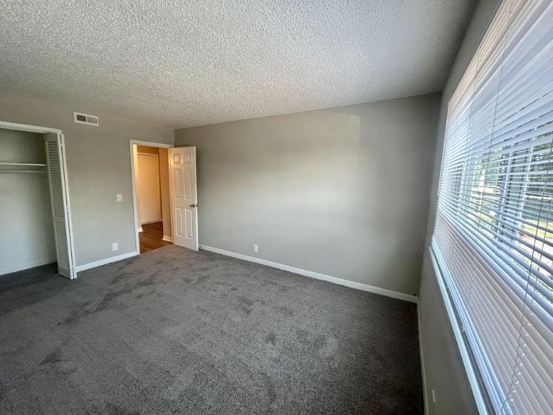 Building Photo - 1005 Hickory Hill Ln