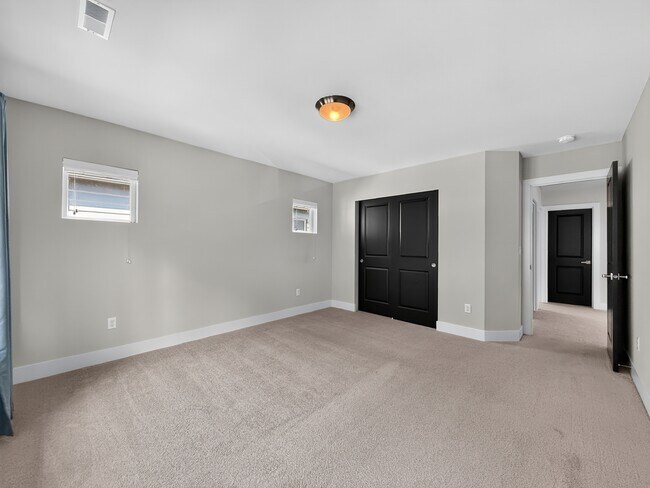 Building Photo - 18325 15th Pl W