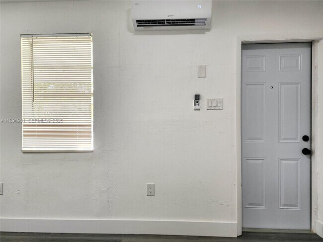 Building Photo - 5934 Buchanan St