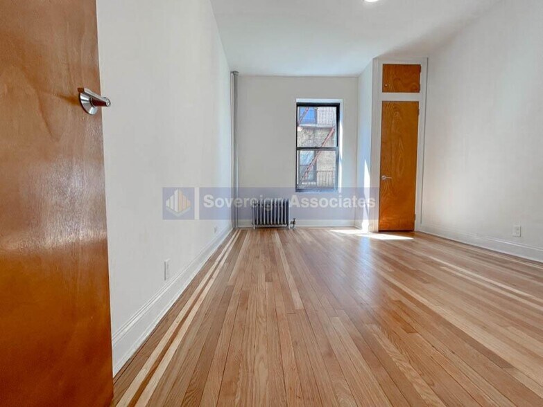 Building Photo - 664 W 163rd St