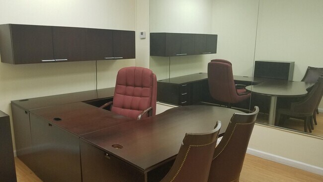 Building Photo - 900 E Atlantic Ave