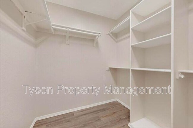 Building Photo - 1420 Stoneway Dr NW