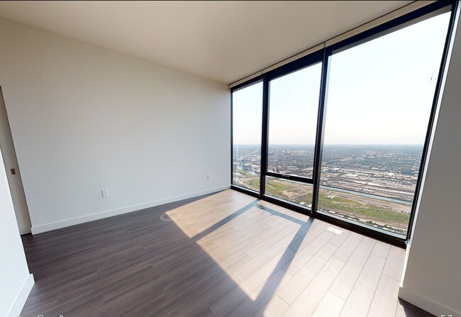 Bedroom - 1251 S Prairie Ave