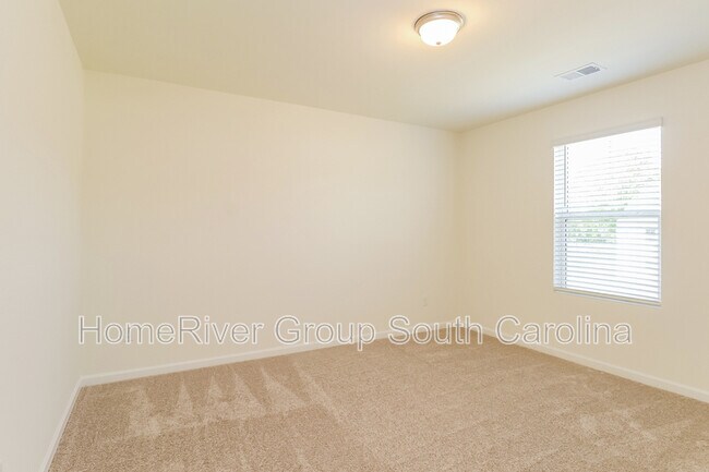 Building Photo - 134 Carriagebrook Cir