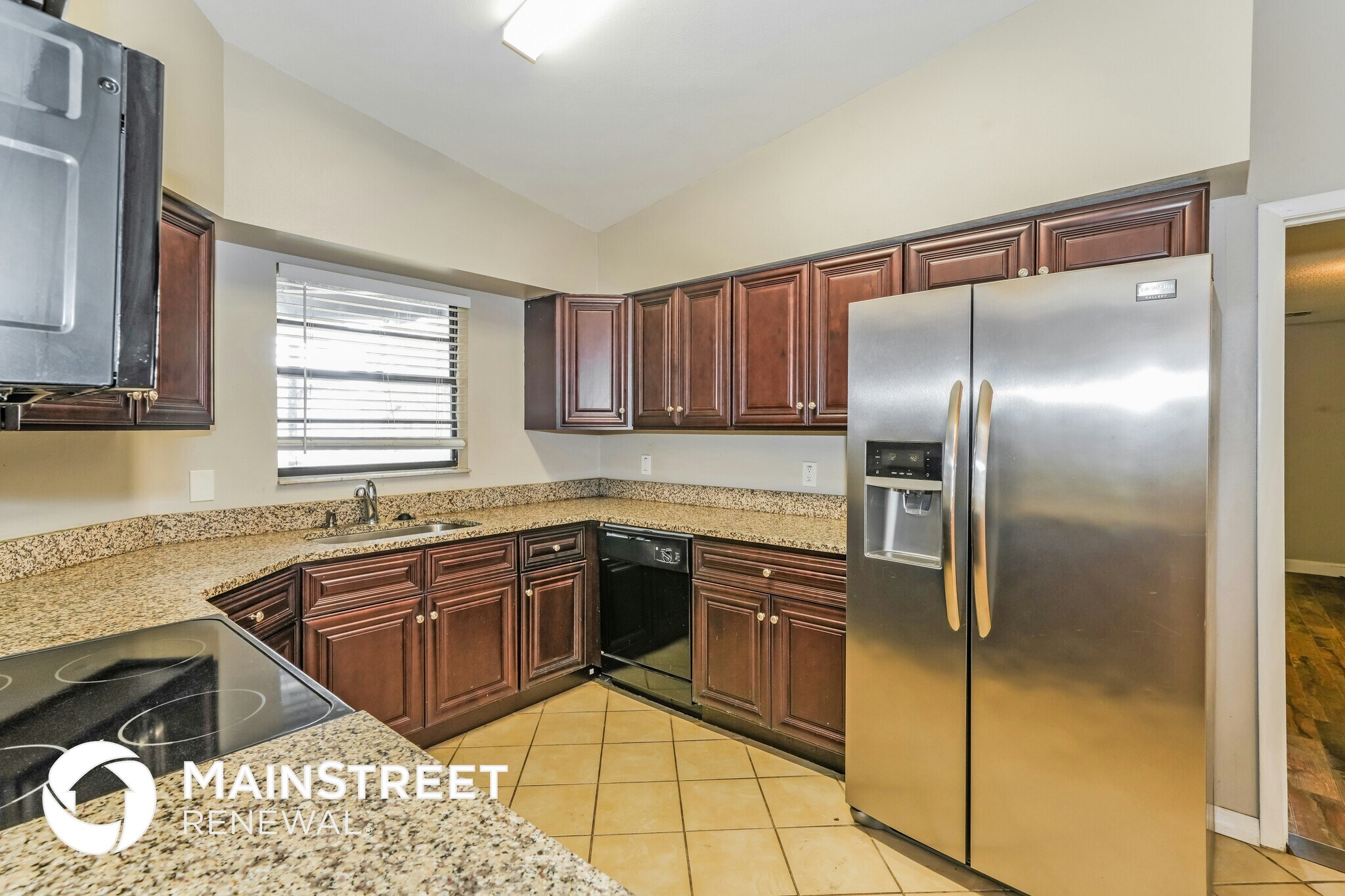 Building Photo - 1805 Lk Crst Ave