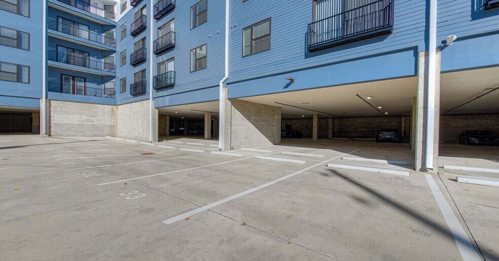 Building Photo - 1125 Spruce St