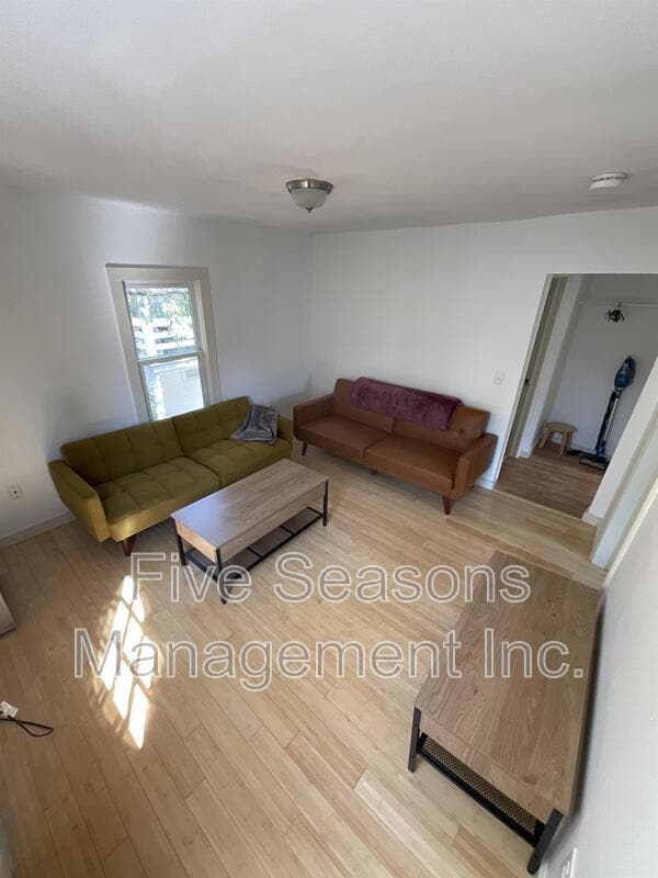 Building Photo - 133 Elmwood Ave