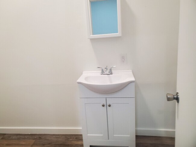 Building Photo - 214 S Wewoka Ave