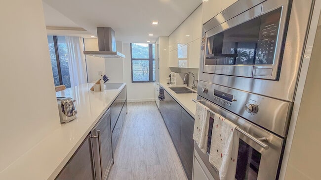 Building Photo - 9801 Collins Ave