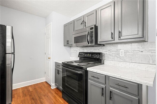 Building Photo - 310 Atwood St SW