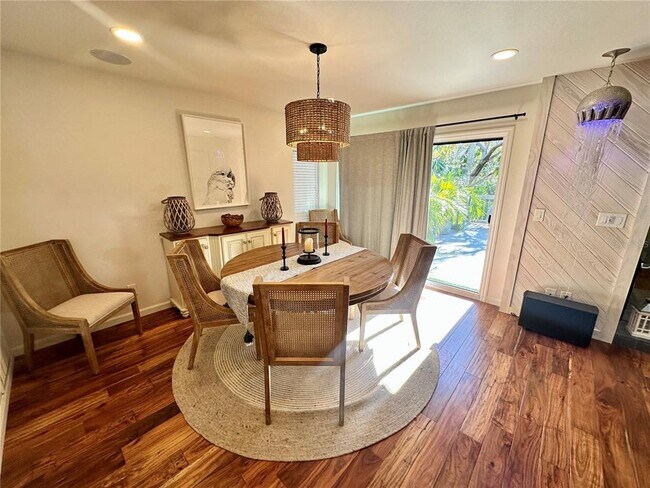 Building Photo - 1445 Landings Cir