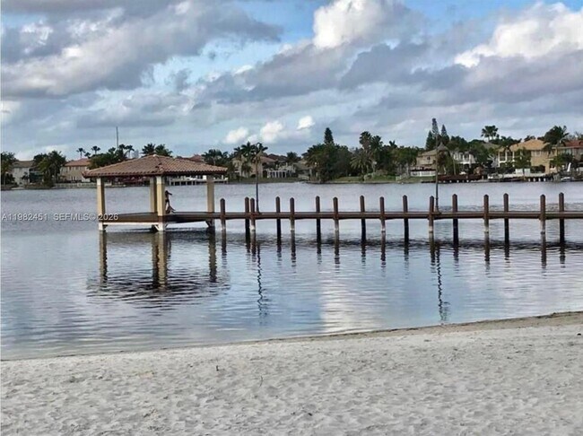 Building Photo - 11210 NW 73rd Terrace