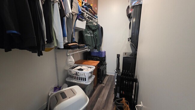 Building Photo - 4213-4213 Trinity Rd