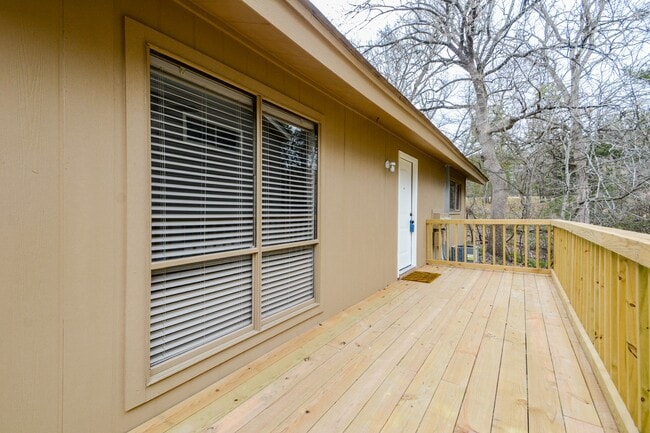 Building Photo - 51 Harbour Row Dr