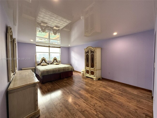 Building Photo - 1833 S Ocean Dr