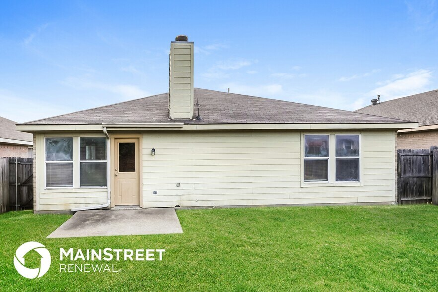 Building Photo - 9136 Whistlewood Dr