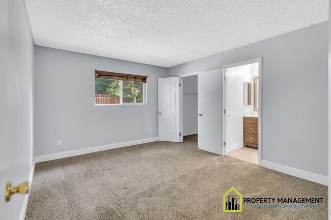 Building Photo - Remodeled 4-Bedroom Retreat with Large Backyard