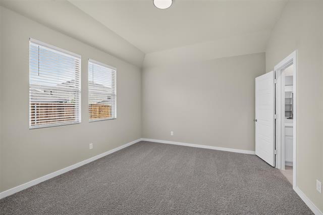 Building Photo - 514 Green Grass Dr