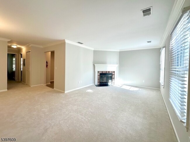 Building Photo - 188 Jamestown Rd