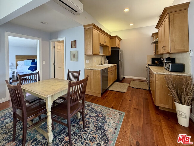 Building Photo - 3950 Las Flores Canyon Rd