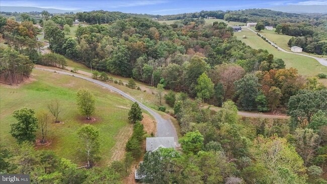 Building Photo - 72 Pioneer Ln