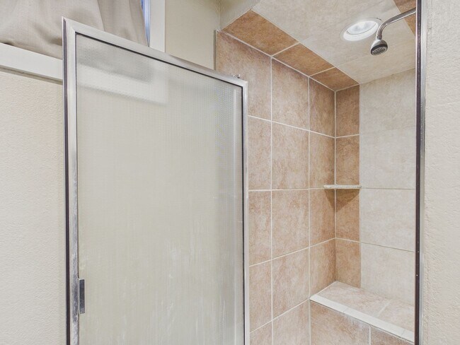 Building Photo - Gorgeous home in Westminster!