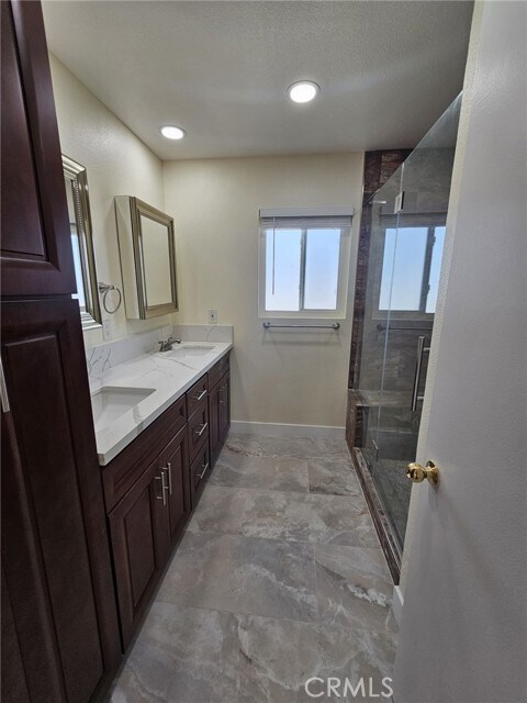 Building Photo - 8039 Puritan St