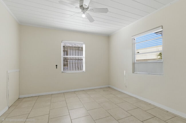 Building Photo - 1901 W La Salle St