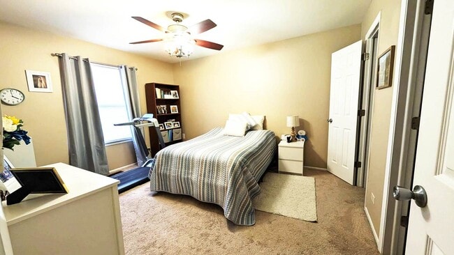 Building Photo - 602 Hanover Ct