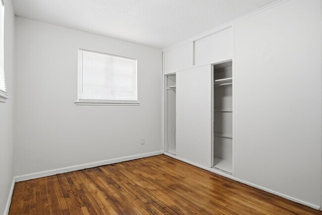 Building Photo - 846 Marilyn St