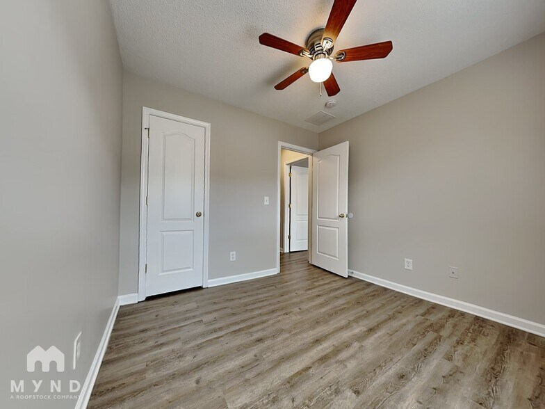 Building Photo - 3968 Elizabeth Glen Way