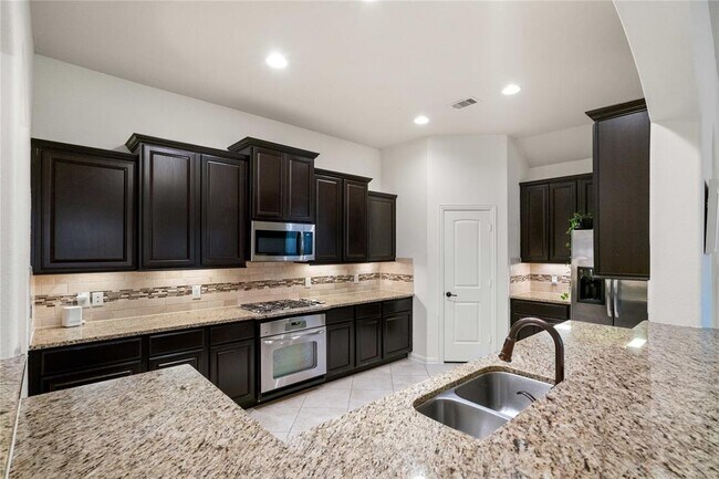 Building Photo - 99 W Jagged Ridge Cir