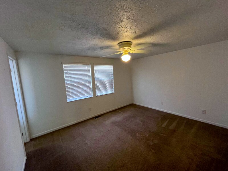 Building Photo - 1010 Yellow Pine Ct