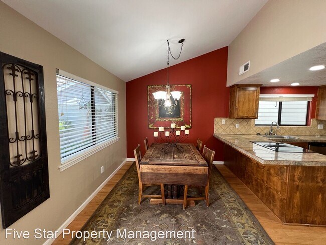 Building Photo - 3 br, 2 bath House - 2209 Chelmsford Dr