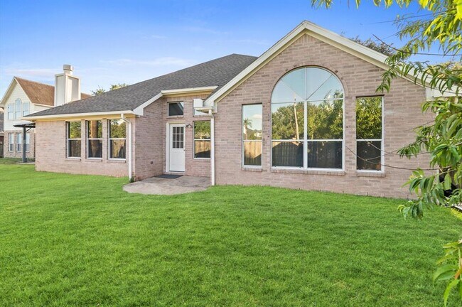 Building Photo - 3603 Heritage Colony Dr