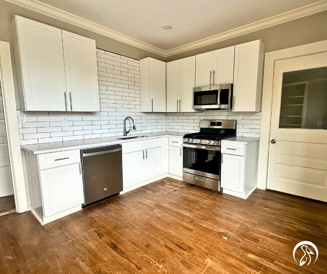 Building Photo - Pelican - Hilton St Duplex