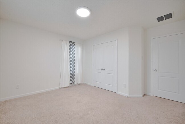 Building Photo - 5011 Pine Ridge Knoll Ct