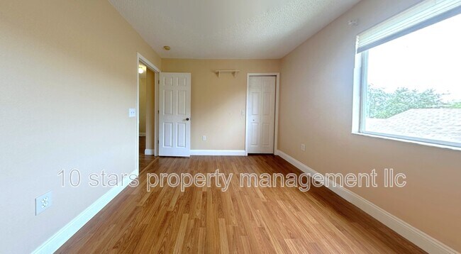 Building Photo - 1647 Gray Bark Dr