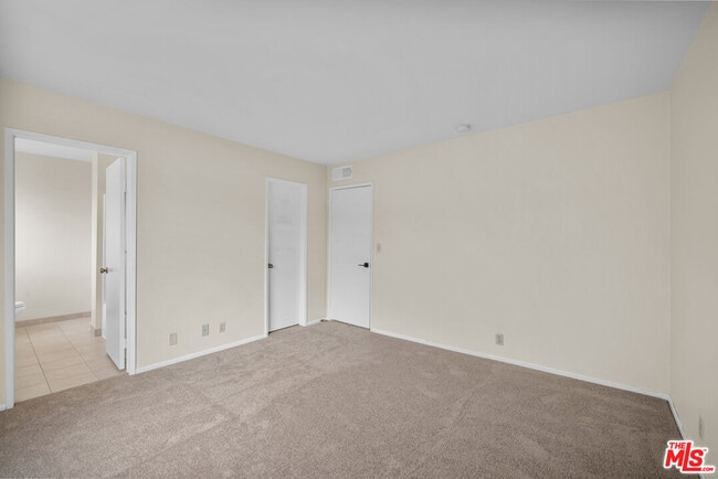 Building Photo - 417 N Alhambra Ave