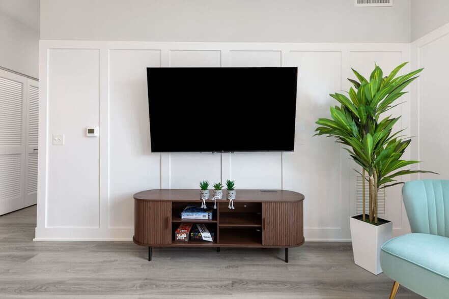 Building Photo - 28294 Ferry Rd