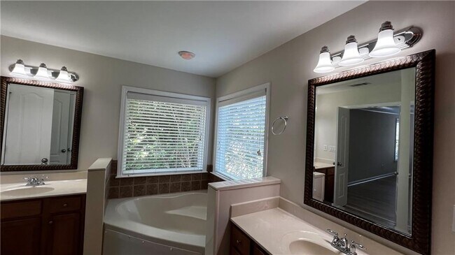 Building Photo - 5830 Falls Landing Dr